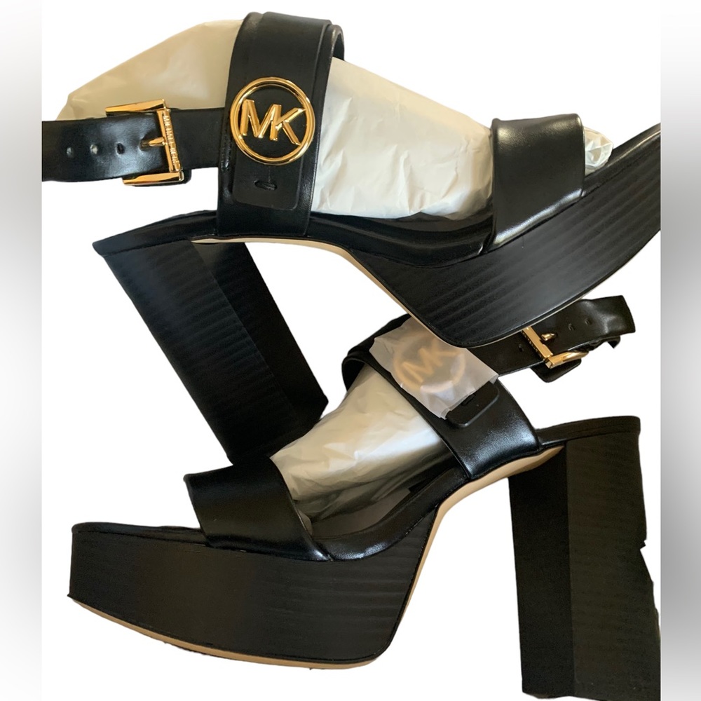 Brand new Michael Kors Platform heels